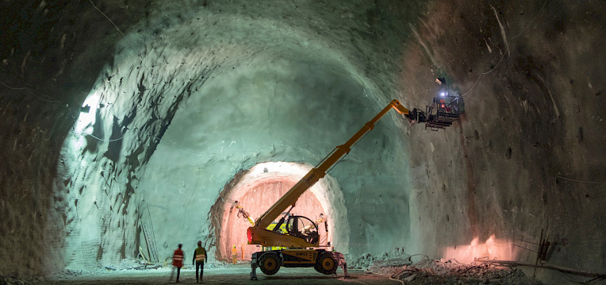 La Fortezza-Innsbruck: Un'Impresa Ferroviaria Epica di 50 km che Collega l'Austria all'Italia