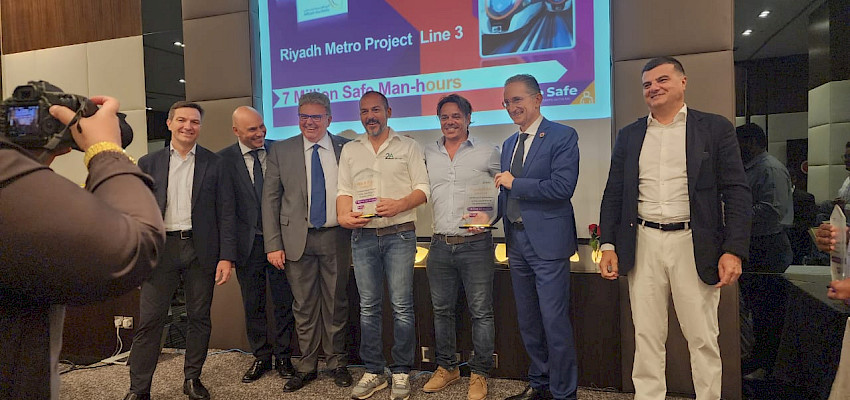 Premiazione sulla sicurezza su metro Riyadh. Siamo stati premiati come subcontractors Hitachi